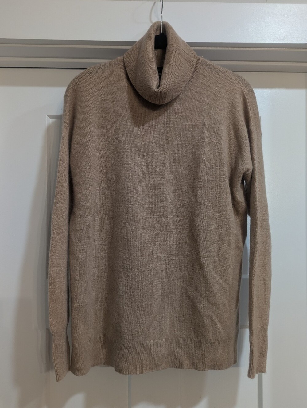 Halogen 100% Cashmere turtleneck sweater